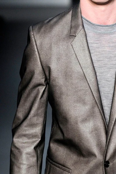 Look 12